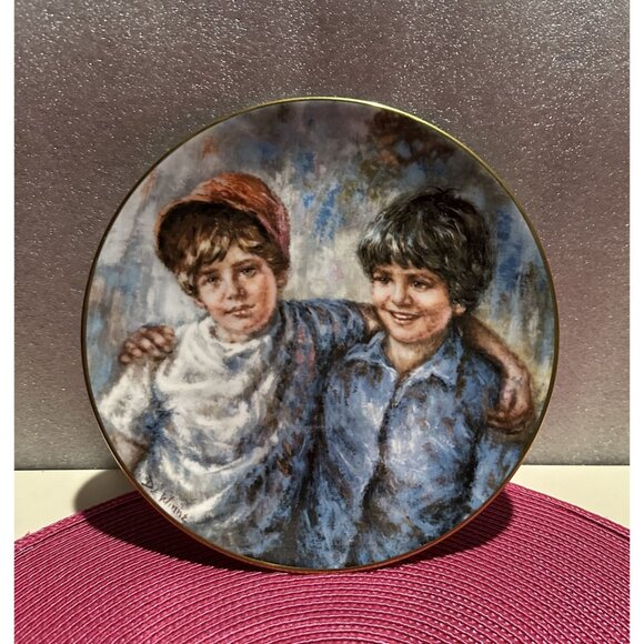 "Royal Doulton Buddies Collectors Plate By Lisette De Winne - Picture 1 of 3